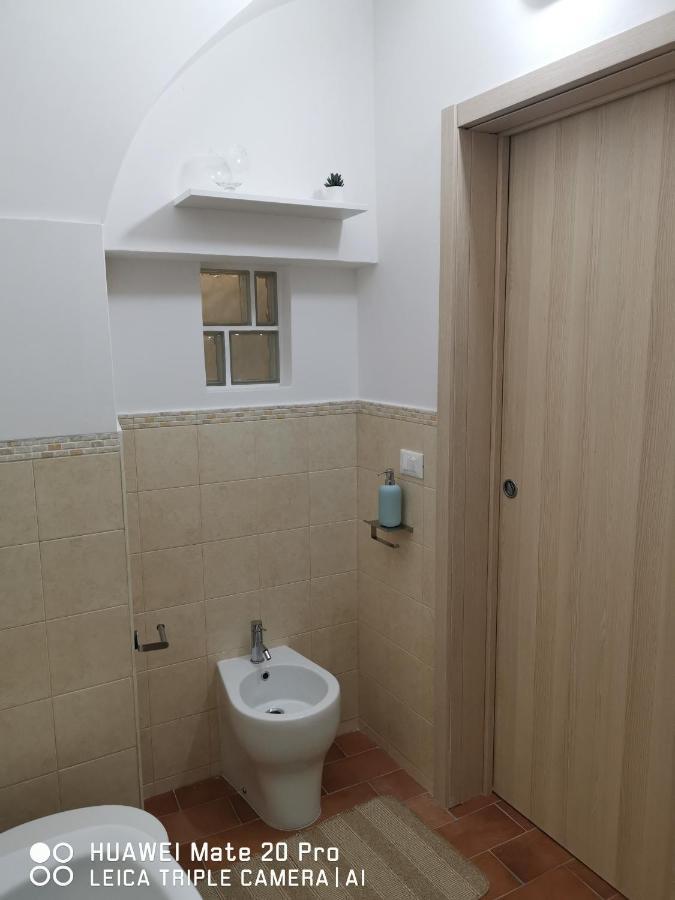 The 'Ferdinando' Refuge Apartment Mesagne Bagian luar foto