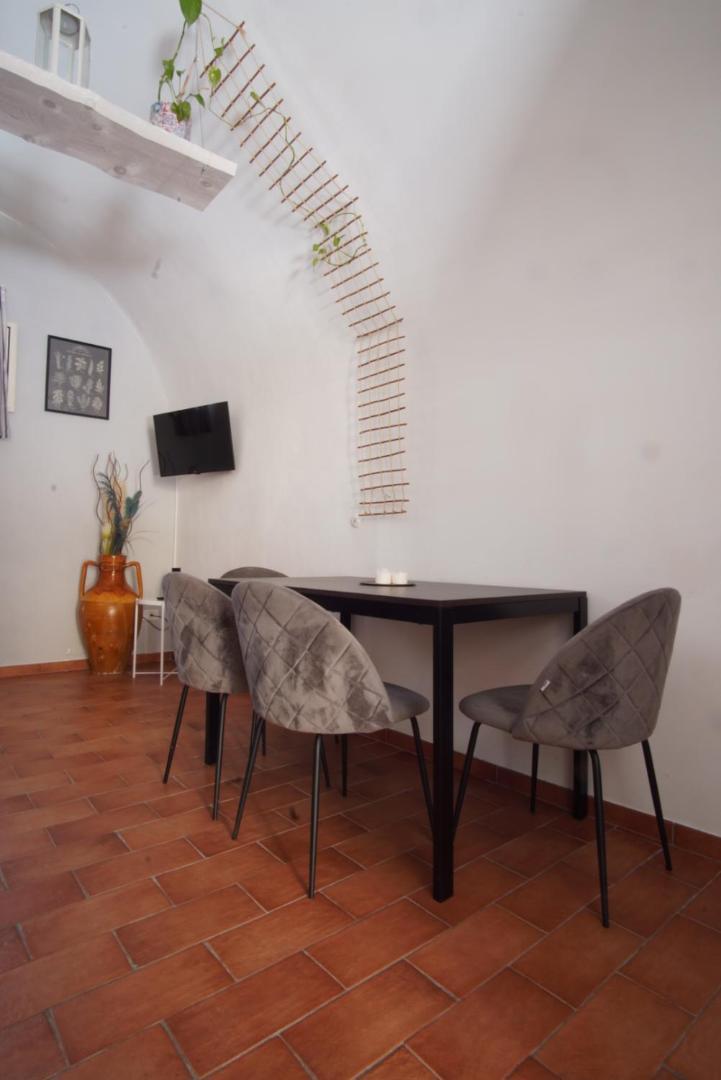 The 'Ferdinando' Refuge Apartment Mesagne Bagian luar foto